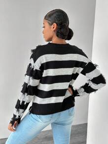 SHEIN Explorewe كنزة صوفية مصنوعة يدويًا للفتيات المراهقات بخطوط متعددة الألوان وحواف مهترئة، للخروجات - الأسود - مشاهدة 2