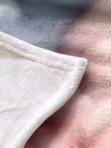 1 pieza Manta, manta de siesta suave y amigable con la piel, con patrón de gato lindo, sin desprendimiento y fácil de cuidar, manta para la siesta en la oficina, textil minimalista para el hogar, perfecta para sofá, dormitorio, sala de estar, oficina, viajes, adecuada para todas las estaciones, excelente regalo para fiestas, lavable a máquina, impresión digital