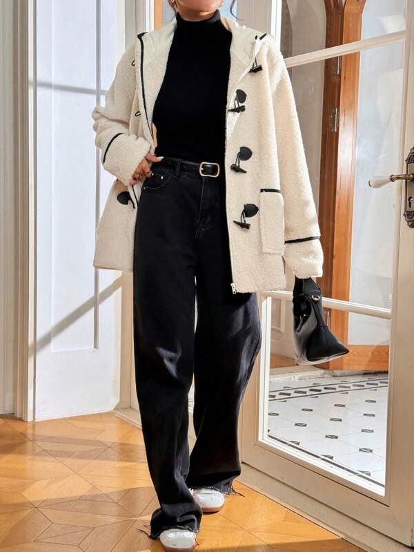 SHEIN Essnce 女士连帽保暖撞色仿围巾纽扣外套、毛绒外套、女士服装、秋冬女士服装。