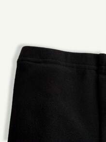 Cozy Pixies 2 件装女婴黑白条纹装饰圆领落肩运动衫和裤子套装 - 彩色 - 查看 10