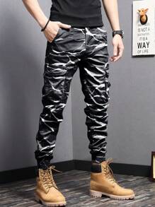 Manfinity Homme Calça Casual Masculina com Bolsos Cargo e Estampa de Camuflagem, De Volta às Aulas