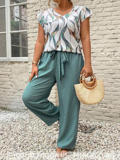 SHEIN Frenchy Comfortable Summer Plus Size 2pcs Set With Pockets Vacation, Bow Tie Waistband And Leaf Pattern