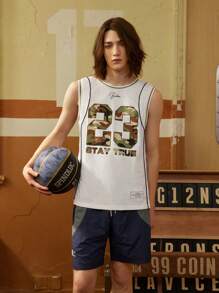 SHEIN Basketball 男友风格男士迷彩数字印花圆领日常健身运动背心返校健身服徒步服短款汗衫纯色 T 恤 - 白色 - 查看 4