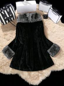 EMERY ROSE Plus Size Fashion Fluffy Trimmed Colorblock Jacket, Autumn/Winter - Black - View 2