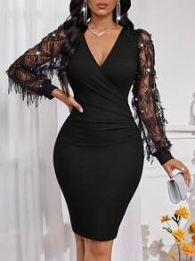 SHEIN Lady Kleine schwarze Kleider mit Taillenschmeichler, schlanker Passform für Partys, Frauen Langarm-Kleid mit V-Ausschnitt, Paillettenbesatz und enge Taille, asymmetrisches Minikleid, elegante Damenkleider, schwarzes Abiballkleid, Paillettenkleid für Brautjungfern