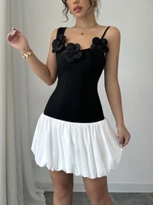 Chiquease 黑白性感修身吊带背心和不对称复古 3D 花卉露肩迷你连衣裙套装女 - 黑與白 - 查看 1