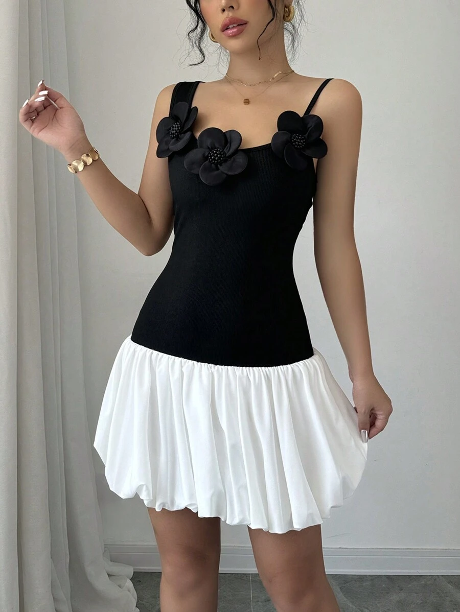 Chiquease 黑白性感修身吊带背心和不对称复古 3D 花卉露肩迷你连衣裙套装女 - 黑與白 - 查看 1