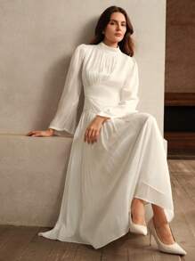 Anewsta 女款白色缎面高领长袖连衣裙