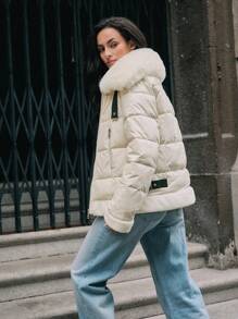 SHEIN x Carly Lawrence Anewsta Chaqueta corta con cuello esponjoso de mujer en beige