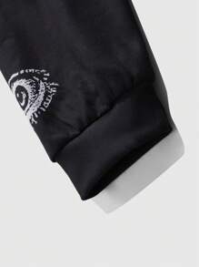 ROMWE MEN Street Life Men's Autumn/Winter Letter & Character Print Zip Closure Drawstring Hooded Casual Sweatshirt - Black - View 5