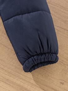 SHEIN Abrigo acolchado con capucha de manga larga con cremallera, abrigo de invierno acolchado para niños preadolescentes con estampado de moda casual, forro térmico compuesto