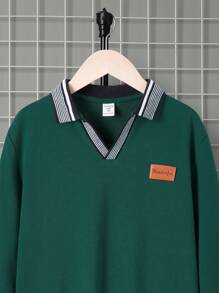 SHEIN Tween Boy 休闲皮革贴片领 V 领针织 Polo 衫 - 墨綠色 - 查看 4