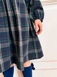 PrepCrw Váy dài tay cổ bèo nhún kẻ caro rộng rãi cho bé gái, trở lại trường vào mùa thu đông - màu xanh lá - Xem 4