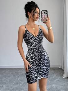SHEIN Privé Váy ngắn eo xếp nếp họa tiết da báo thời trang dành cho nữ khi đi nghỉ, tiệc tùng, lễ hội - Nhiều màu - Xem 1