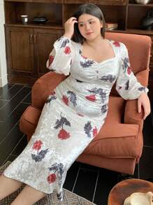 Dazy Petite Plus Abito elegante aderente in velluto con motivo floreale, abito a maniche lunghe per l'autunno