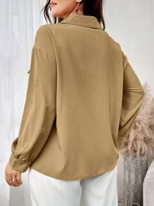 Mulvari 大码女式纯色翻领长袖仿口袋设计休闲衬衫，休闲上衣衬衫，适合日常休闲/旅行/度假/休假 - 卡其色 - 查看 2