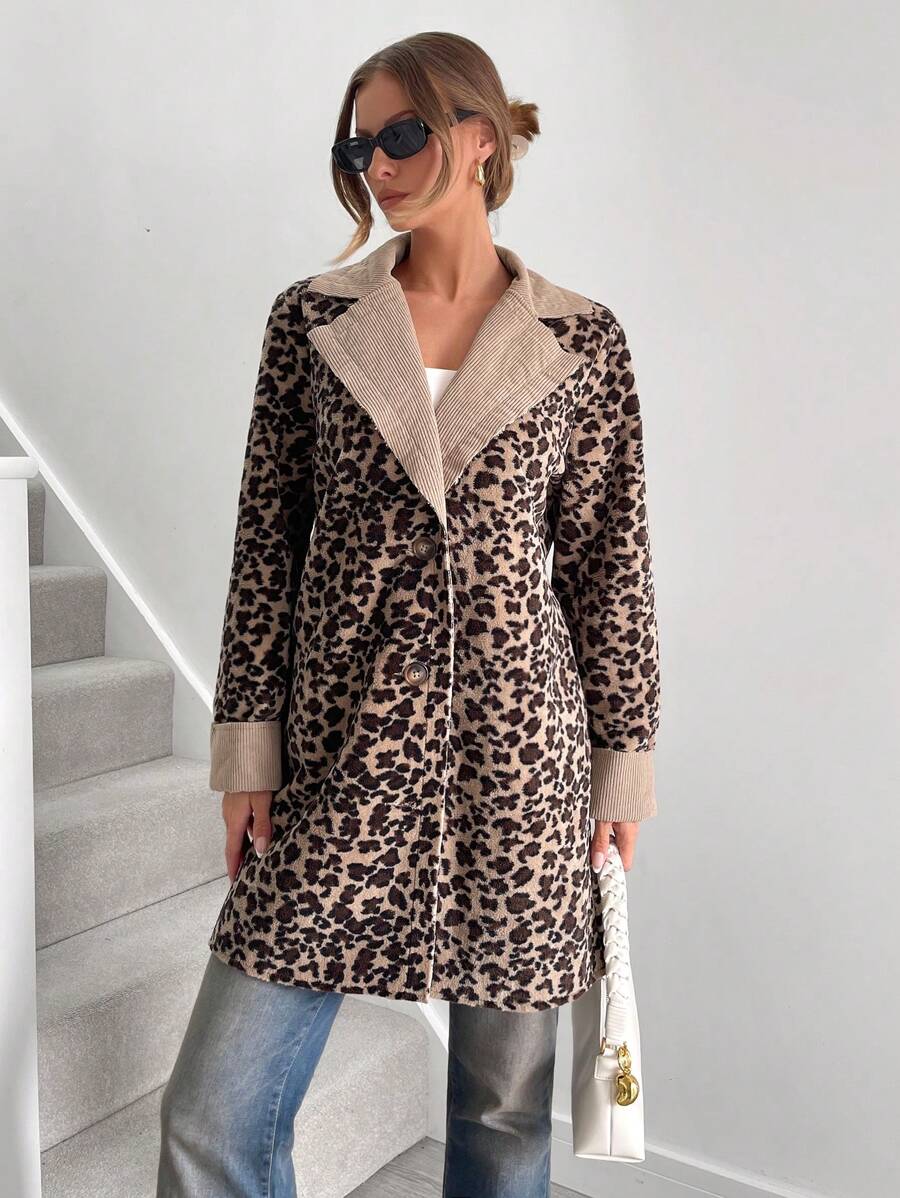 SHEIN Essnce Trajes Femininos Traje Leopardo Gola Redonda Manga Longa Colorblock Estampa Leopardo Elegante Casual Casacos Natal Leopardo Veludo Manga Comprida Outono E Inverno Casual Comprimento Médio Casaco Roupas Femininas de Inverno - Multicolorido - Ver 1