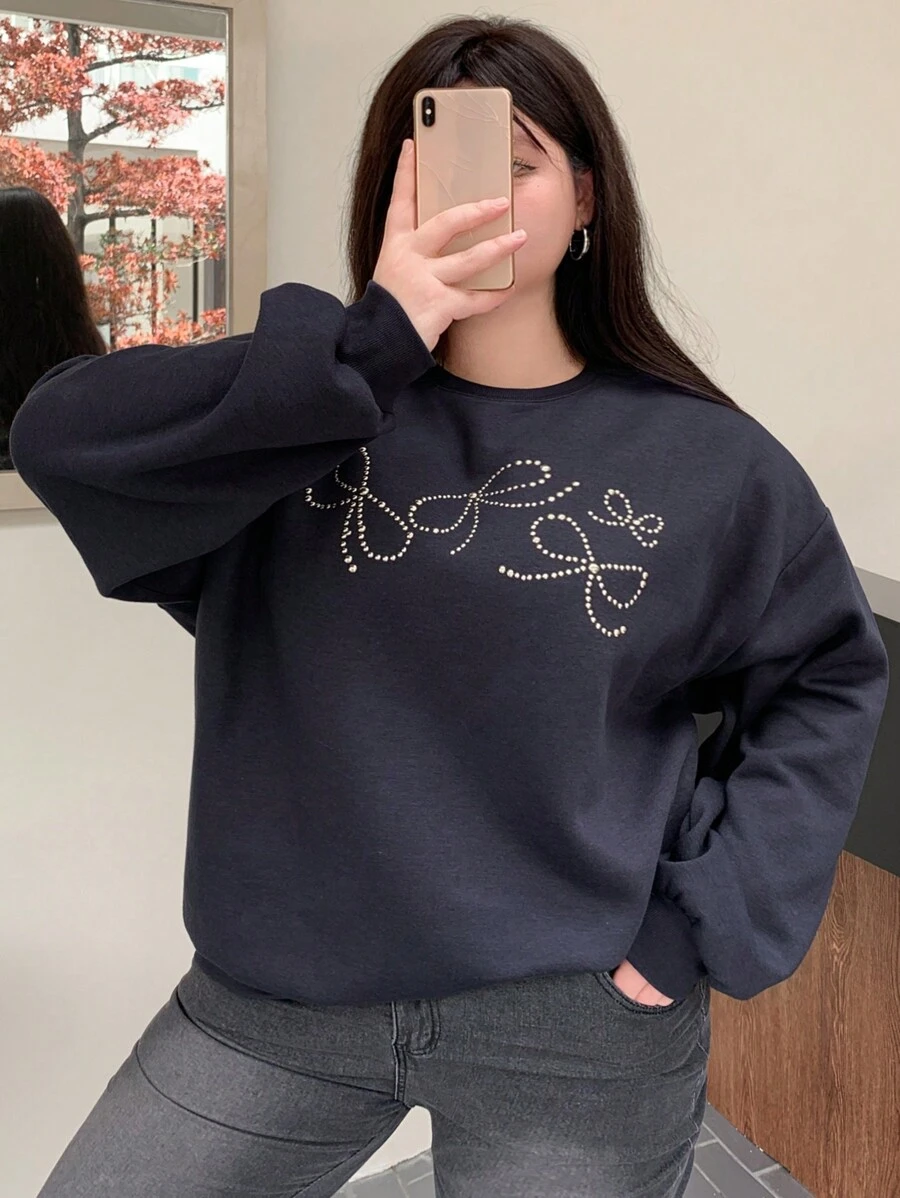 Dazy Plus Plus Size Pearl & Bow Embellished Loose Fit Crew Neck Sweatshirt, Fall/Winter - Navy Blue - View 1