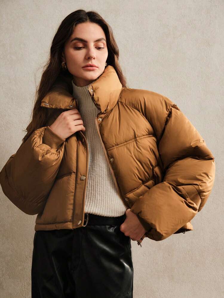 Chaqueta beige de punto con cuello alto, de hombros caídos y patchwork para mujer