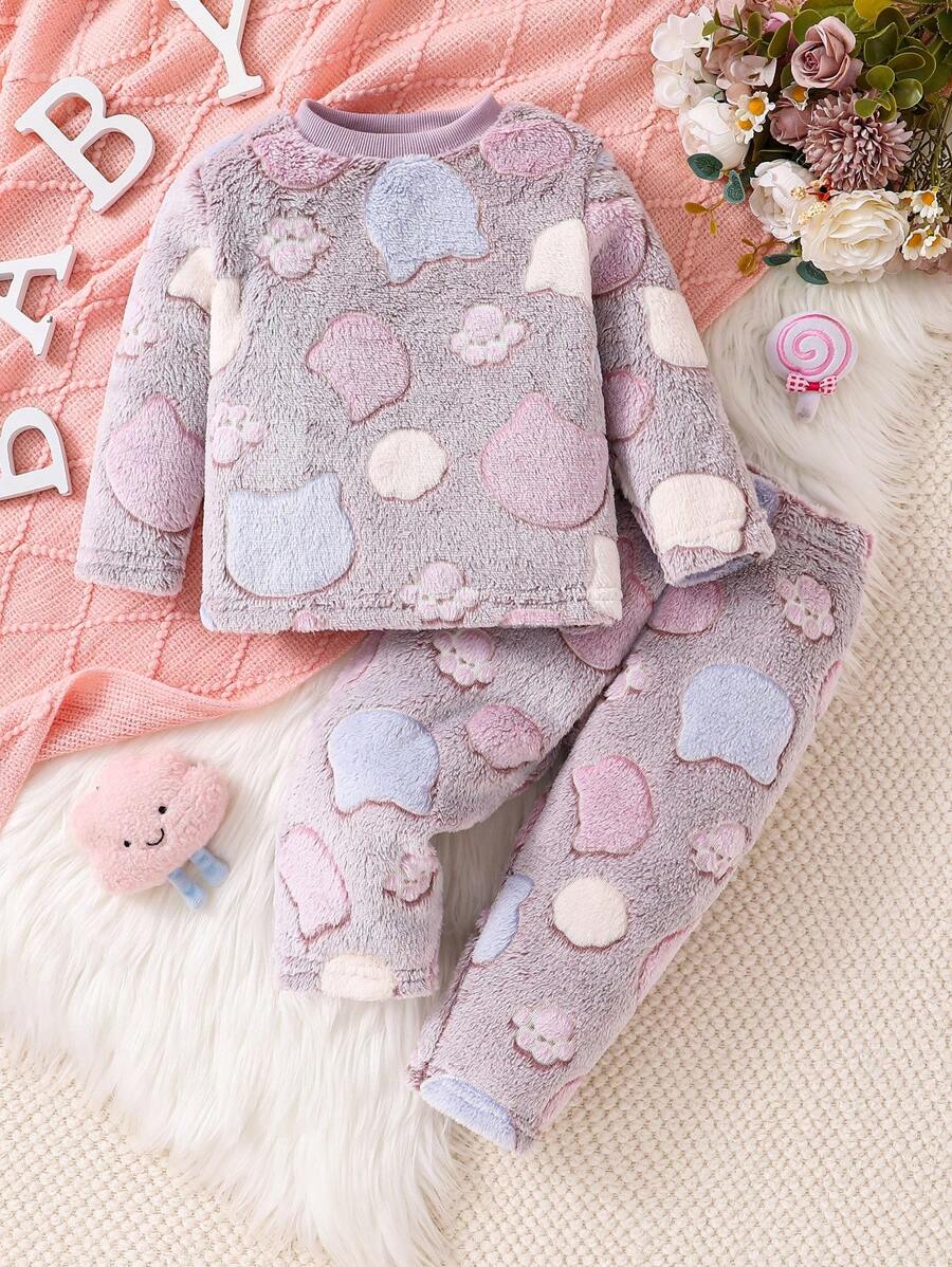 2 pièces Ensemble confortable de vêtements d'intérieur à manches longues pour bébé fille, avec motifs mignons de tête de chat et trace de patte de couleur lavande minimaliste - Parme - Voir 1