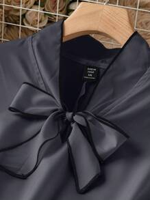 Plus Size Contrast Color Binding Front Tie Long Sleeve Casual Top - Grey - View 4