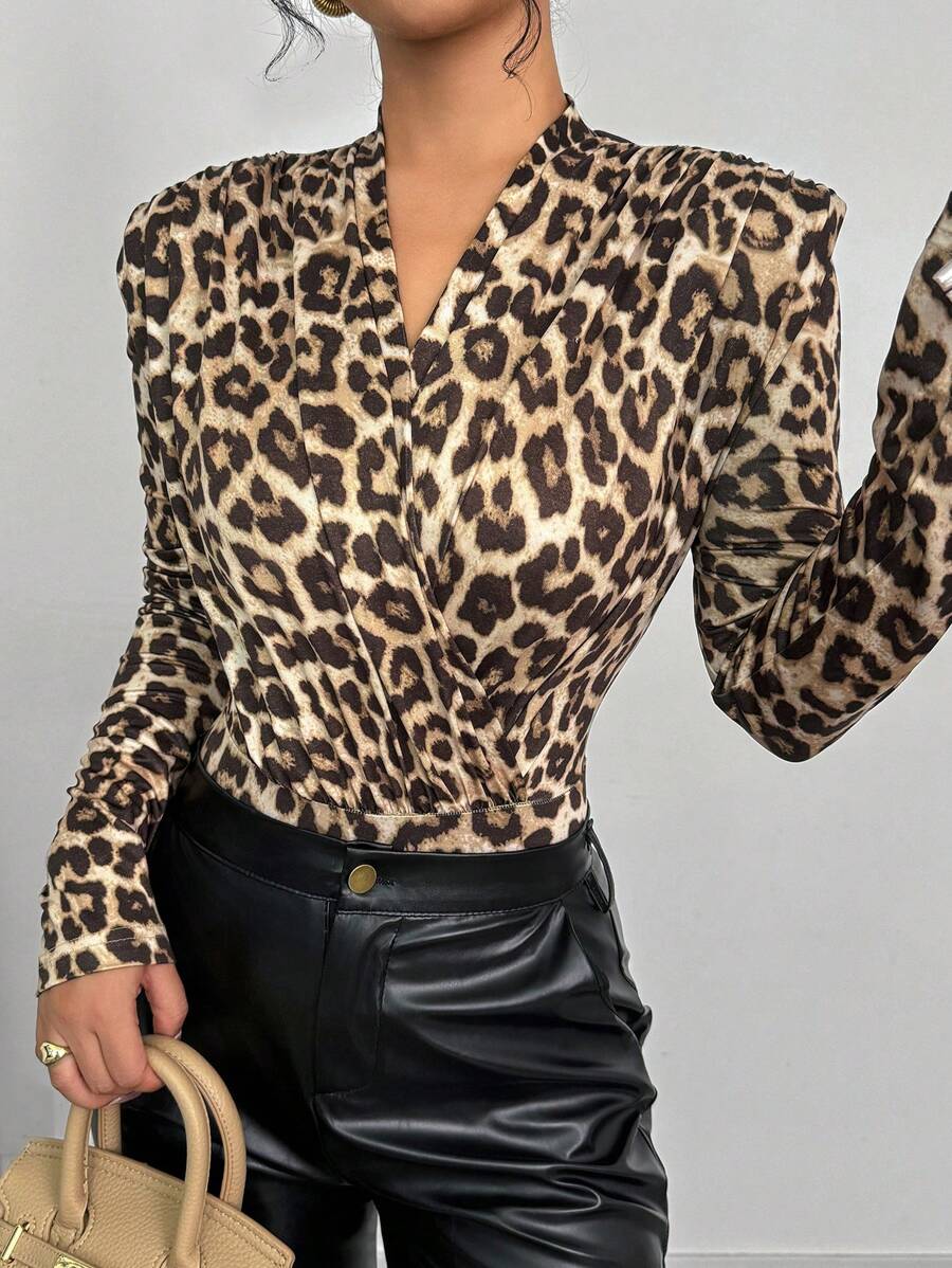 SHEIN Privé Bộ đồ liền thân dài tay xếp nếp họa tiết da báo thanh lịch dành cho nữ - màu nâu - Xem 1