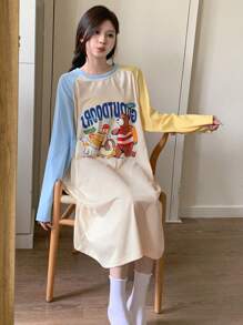 DAZY Vestido holgado de ropa de casa con estampado de dibujos animados, mangas raglán de color contrastante y parches