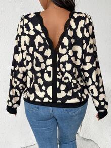 SHEIN Frenchy Plus Size Women's Leopard Pattern Lace Contrast V-Neck Sweatshirt - Multicolor - View 3