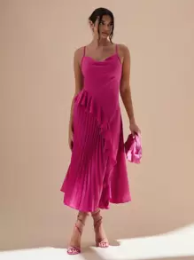 Glamine 女式夏季优雅垂坠领褶边缎面吊带连衣裙 - 玫紅色 - 查看 1