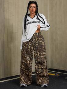 SHEIN ICON Plus Size Women's Front Button Pockets All-Over Print Washed Denim Pants