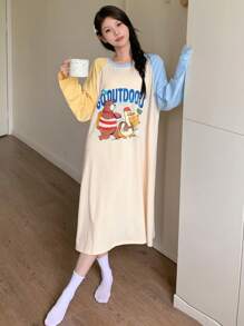 DAZY Vestido holgado de ropa de casa con estampado de dibujos animados, mangas raglán de color contrastante y parches