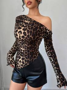 Firerie Camiseta casual de manga larga con cuello asimétrico y estampado de leopardo plisado para mujer, camiseta con estampado de leopardo y bajo asimétrico, camiseta para la vuelta al colegio para diario, fiestas, temporada de regreso al colegio, bodas, disfraces y actuaciones