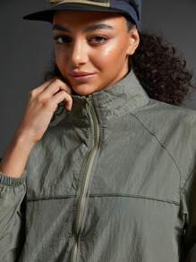 Exploreva 2 件套女士夏季休闲领口轻便宽松服装 - 绿色风衣夹克和裙子套装