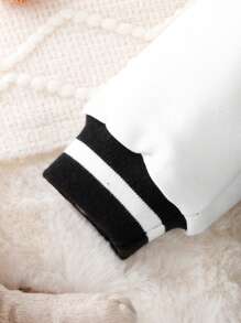 SHEIN 2 件装女婴字母印花长袖休闲棒球夹克和百褶裙套装，春季/秋季 - 黑色 - 查看 6