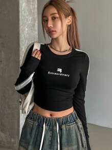 DAZY Women's Tight-Fitting Colorblock Letter Print Cropped Crew Neck T-Shirt,Fall Clothes Preppy Tops Long Sleeve Women Tops - Black - View 4