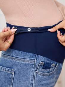 SHEIN Jeans de cintura alta con color de contraste y parche para maternidad - Azul lavado medio - Ver 6