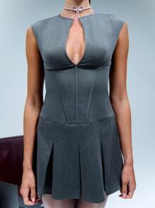 SHEIN Unity Tailored Deep Neck Fitted Pleated Dress - Grey - View 3