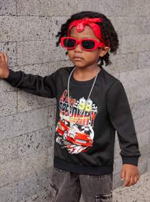 SHEIN Explorewe Áo nỉ cổ tròn màu đen in chữ và hình xe đua thời trang cho bé trai. Thiết kế in chữ và hình xe đua mang đến cho chiếc áo nỉ một cảm giác độc đáo, thể hiện niềm đam mê tốc độ và tự do của bé trai. Thiết kế cổ tròn màu đen đơn giản và thanh lịch, phù hợp để mặc hàng ngày, thể hiện gu thời trang cá tính. Chiếc áo nỉ này có thể kết hợp với nhiều loại quần như quần jean, quần âu, và cũng thích hợp để mặc với áo khoác vào mùa đông, tạo nên phong cách thời trang riêng biệt, toát lên vẻ mát mẻ và năng động. - màu đen - Xem 5