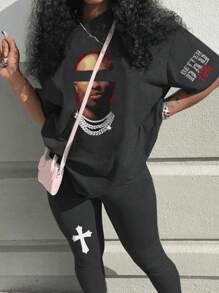 INAWLY 2pcs Set: Man Wearing Necklace Pattern Printed Round Neck Short Sleeve Top And Pants - Black - View 1