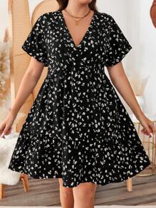 SHEIN LUNE Váy ngắn chấm bi cổ chữ V cỡ lớn & họa tiết hoa nhỏ - màu đen - Xem 1