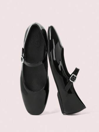 CUCCOO DOLLMOD 女士简约纯色金属装饰休闲平底乐福鞋女巫秋季新年假期