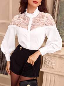 Vintamour Blouse ajustée avec garniture en dentelle élégante et rétro pour femmes, à manches longues, pour le style Renaissance des foires d'été et d'automne, chemise à boutons, chemise à manches longues en dentelle, style Bridgerton, mode coréenne, tenue de bureau, tenue d'entreprise décontractée pour femmes - Blanc - Voir 3