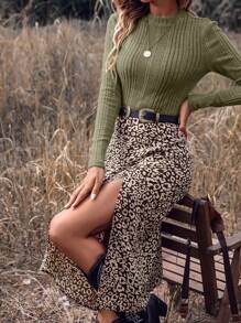SHEIN Clasi 2 件套休闲针织上衣和豹纹开衩裙女士春秋季 - 軍綠色 - 查看 1