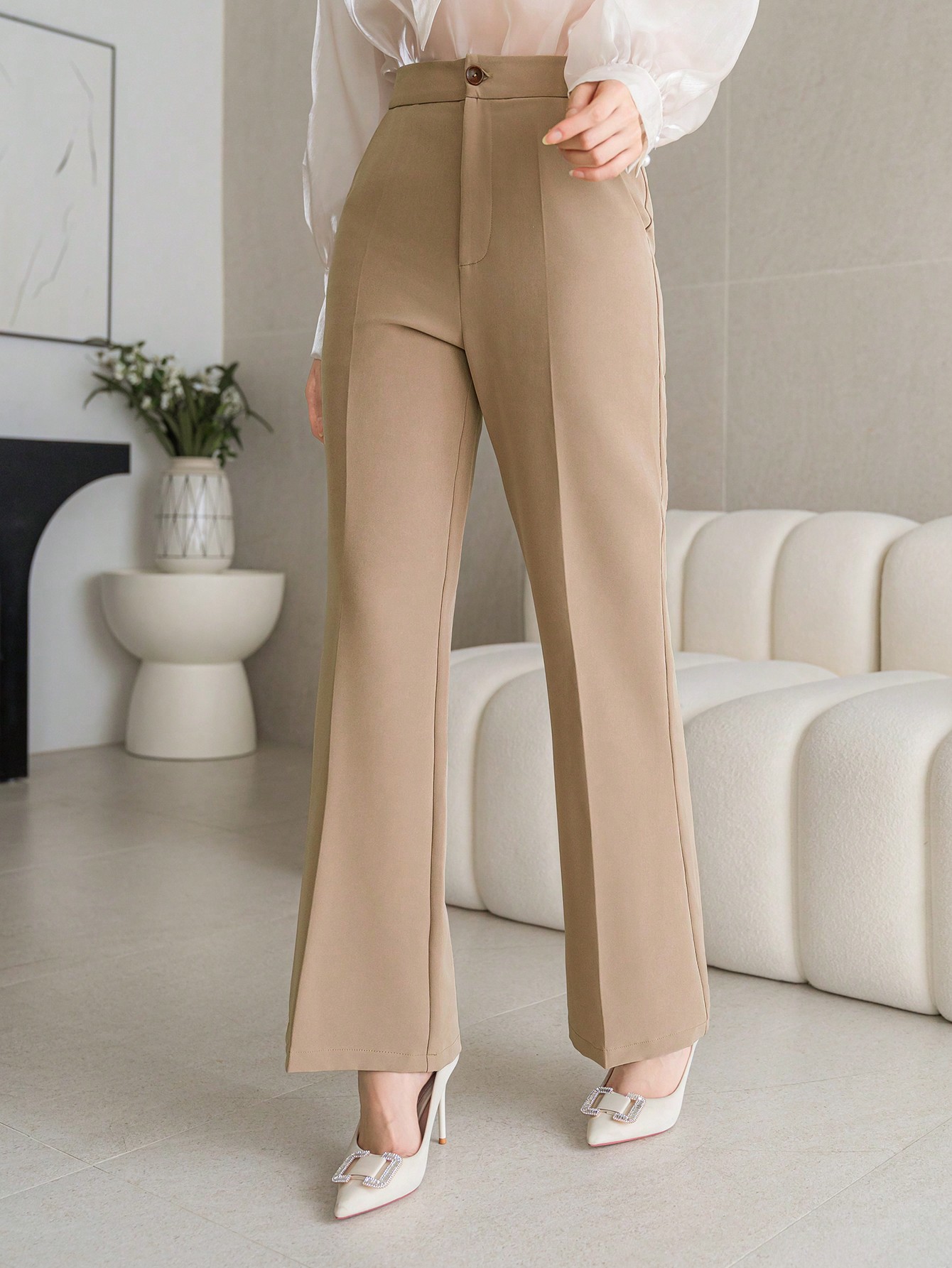 DAZY بنطال نسائي قصير مطوي بأقمشة بسيطة للاستخدام...