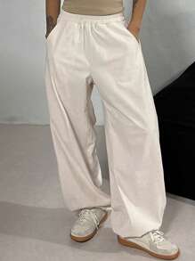 DAZY Pantalón de chándal de pierna ancha con cintura elástica y parche con letra para mujer
