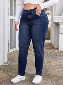 RueChic Plus Size  Zipper Fly Tapered Jeans - Blue - View 4