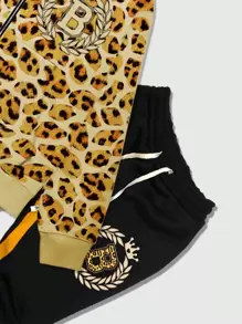 ROMWE MEN Street Life 2pcs Men's Printed Sweatshirt And Sweatpants Set, Suitable For Spring And Summer - Khaki - View 5