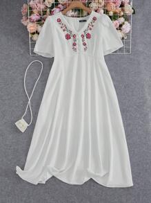 Seusyu Plus Size V-Neck Floral Embroidery Summer Short Sleeve Dress, Arabic - White - View 1