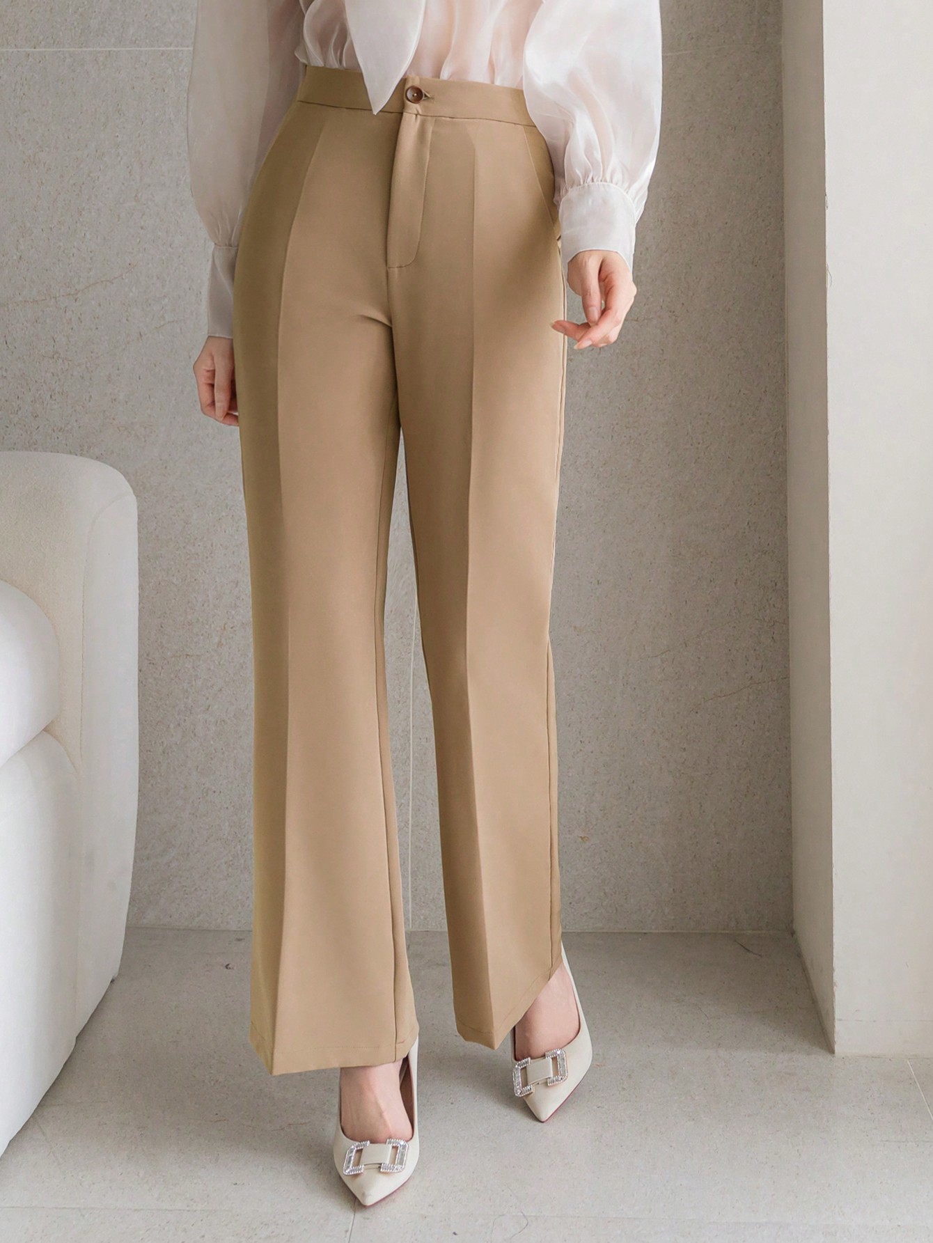 DAZY بنطال نسائي قصير مطوي بأقمشة بسيطة للاستخدام...