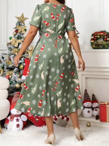 SHEIN LUNE Plus Size Feminino Verão Neve Floral Estampa Gola Quadrada Manga Curta Maxi Vestido Casual - Verde - Ver 2